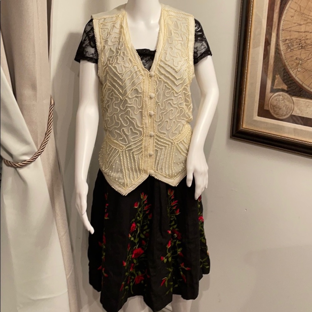 YOUR DESTINY VEST SIZE M 100% SILK BEADED/ PEARLS